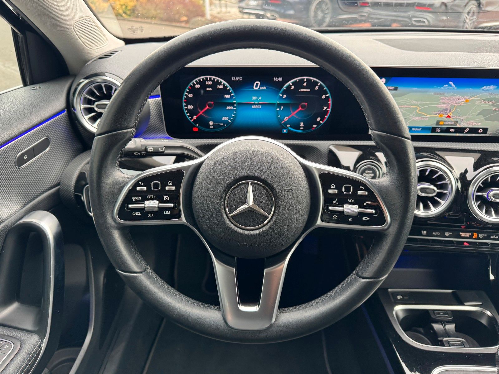 Fahrzeugabbildung Mercedes-Benz A 180 Progressive MBUX+LED+Ambiente+Carplay