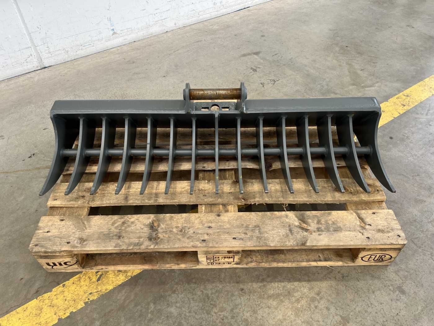 Fahrzeugabbildung Andere HS Schoch Reisigrechen Roderechen MS01 1.200 mm