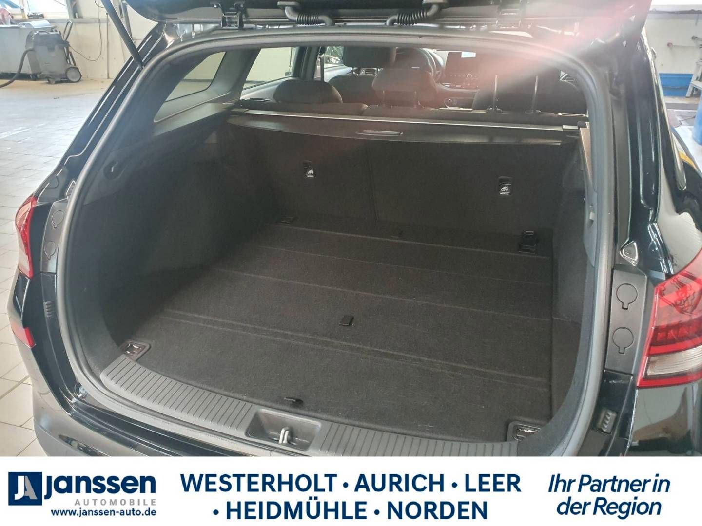 Fahrzeugabbildung Hyundai i30 Kombi Connect & Go