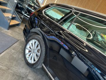 MYAUTOCENTER – Gebraucht- und Jahreswagen mit Werkstattservice in Pfaffenhofen Volkswagen Passat Highline *4Motion*Massage*AHK*LED*Keyless