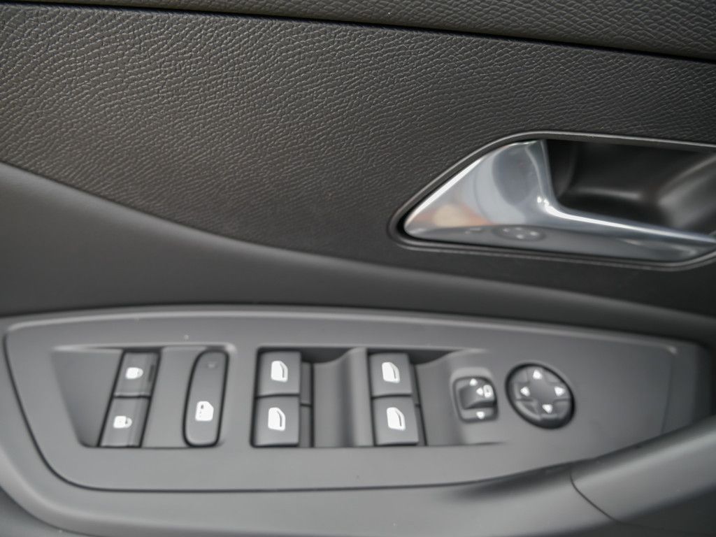 Peugeot 308 - Bild 16