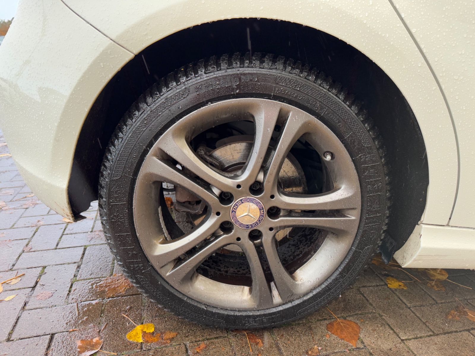 Fahrzeugabbildung Mercedes-Benz A 200 A 200 CDI*BI-XENON*CAM*TEMPO*