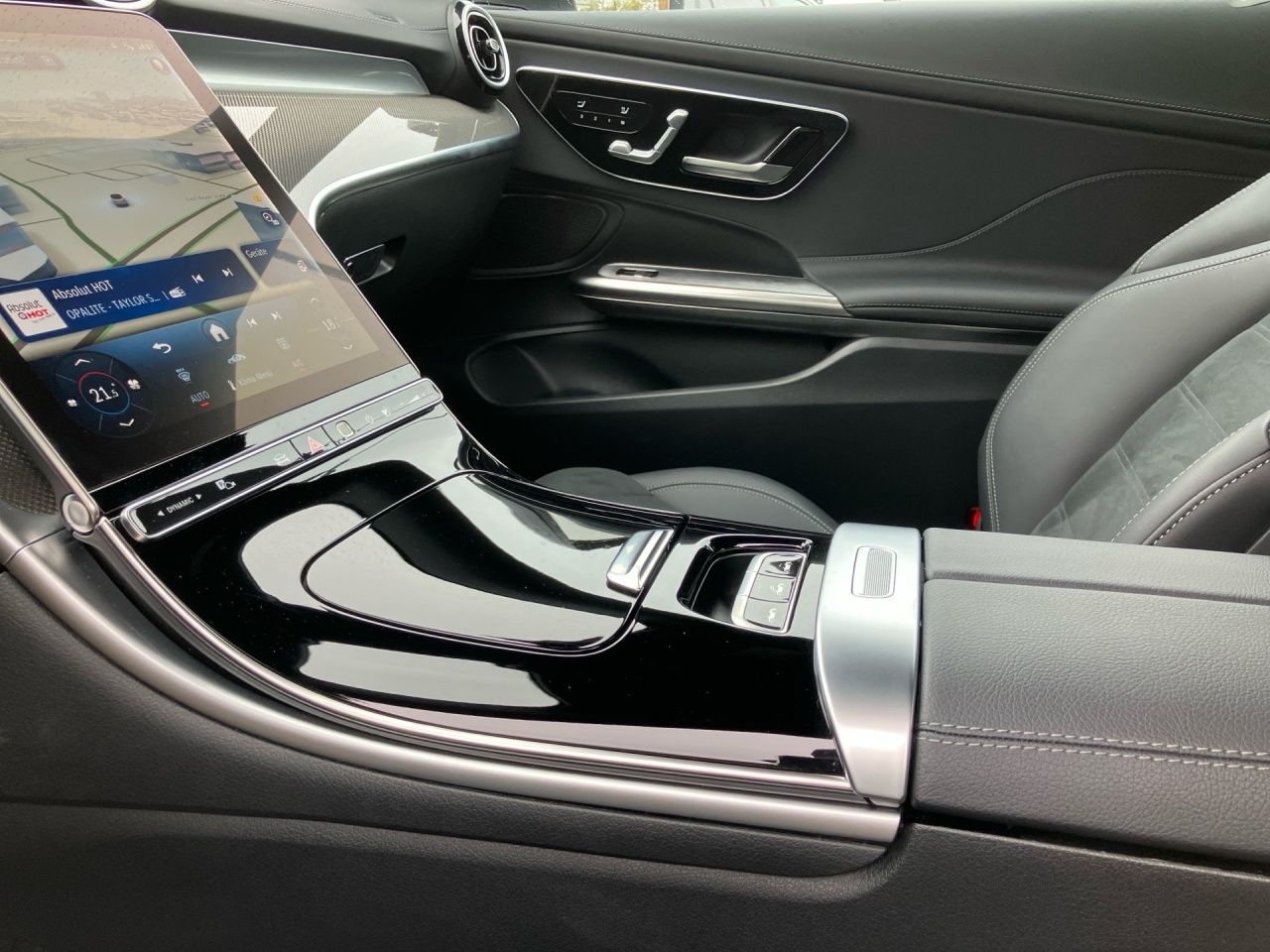 Fahrzeugabbildung Mercedes-Benz CLE 200 Cabrio AMG Distronic Memory Airscarf