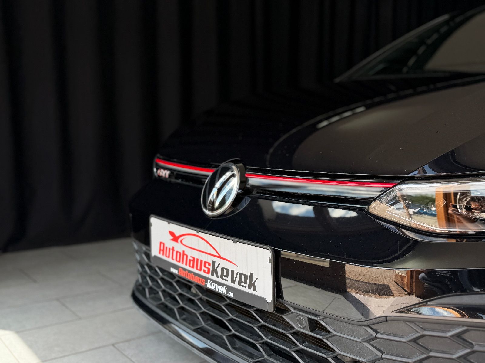 Fahrzeugabbildung Volkswagen Golf VIII Lim. GTI|H&K|HuD|U-Frei|D-FZG
