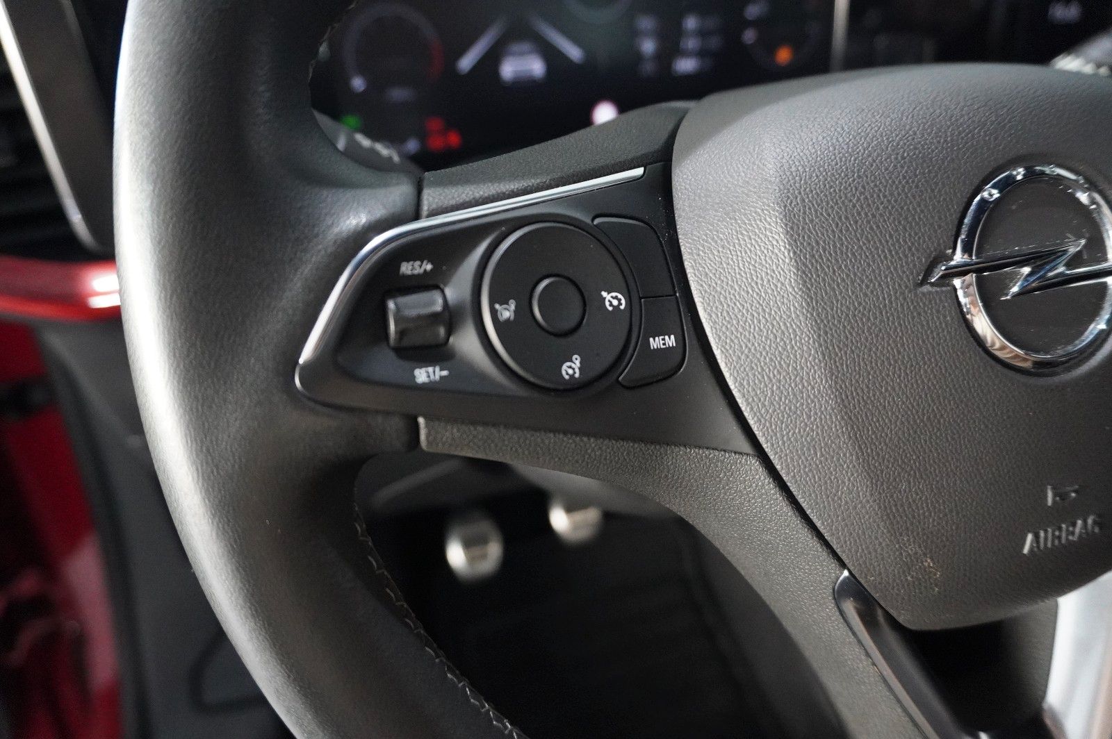 Fahrzeugabbildung Opel Mokka GS SPORT 1.2T NAVI/LED/KAMERA/SPORT/DAB+