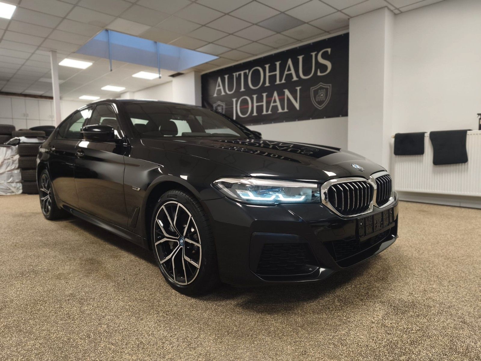 BMW 530e M PAKET/LIMO/KEYLESS/AMBIENTE/MEMORY/VOLL