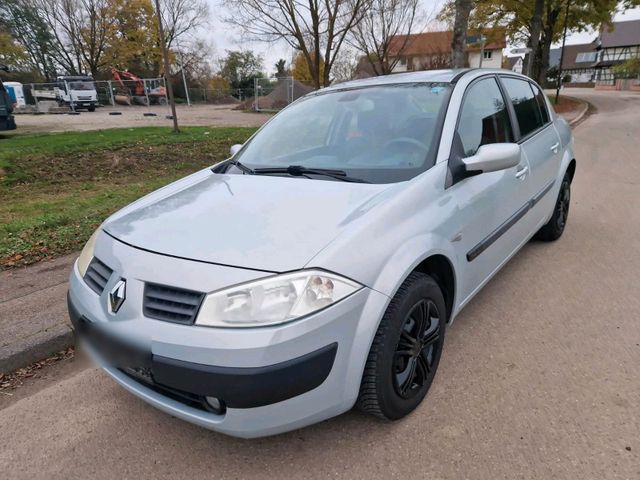 Renault Megane/TüV Neu/Klimaanlage/8 Fachb...