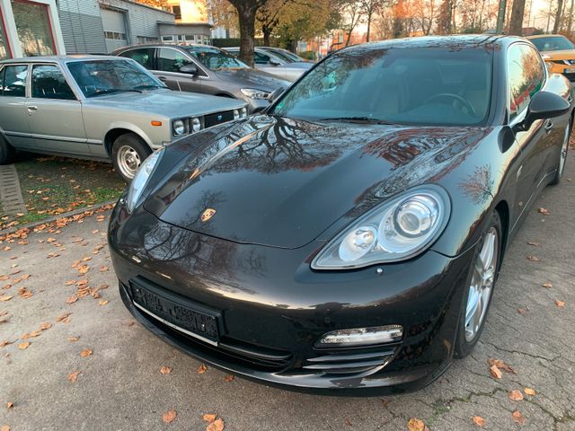 Porsche Panamera 4S