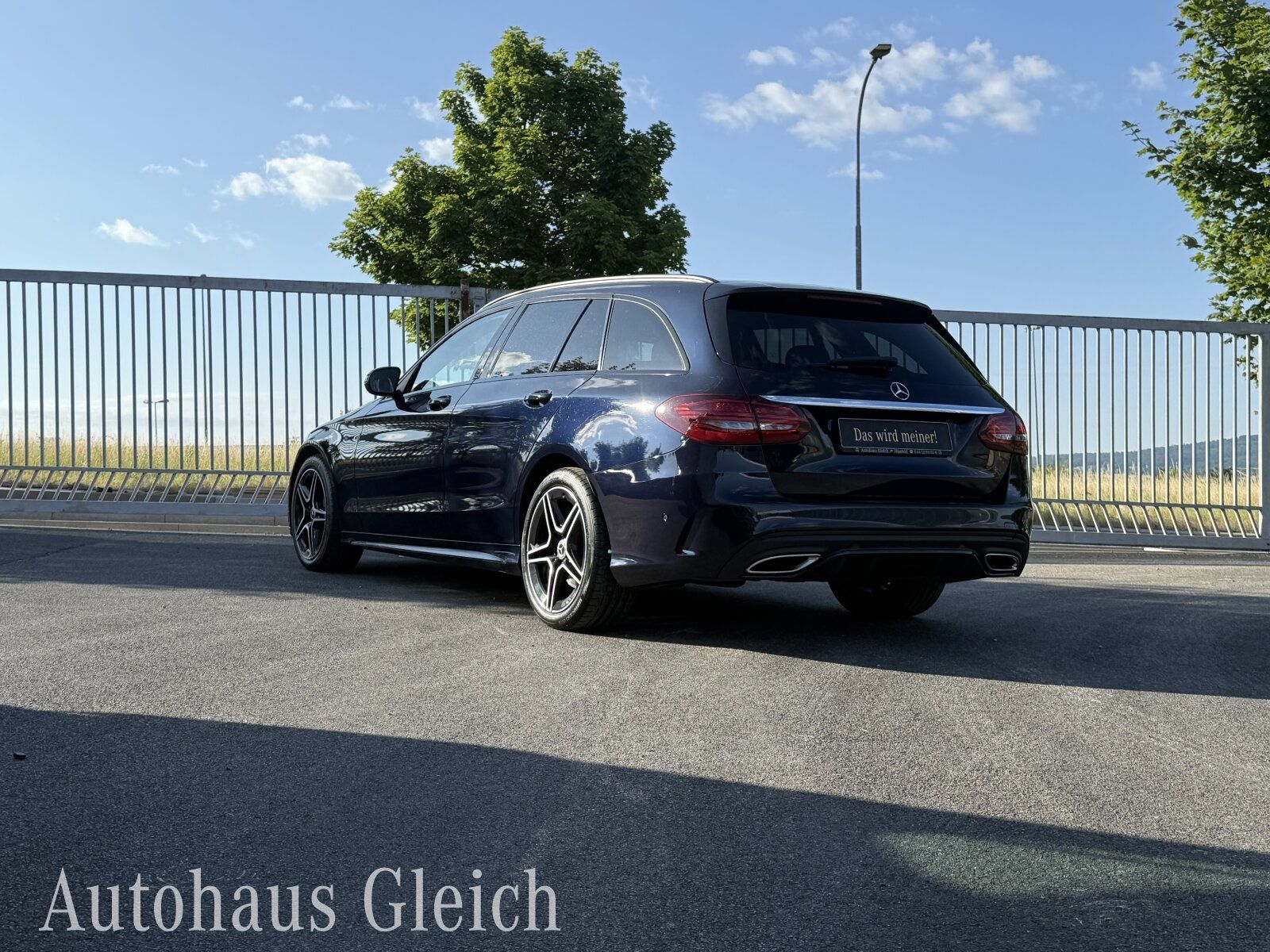 Fahrzeugabbildung Mercedes-Benz C 300 d T AMG Line (EURO 6d-TEMP) COMAND APS/Nav