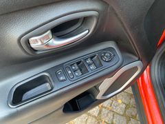 Fahrzeugabbildung Jeep Renegade Limited 4WD Carplay Navi Tempomat PDC!