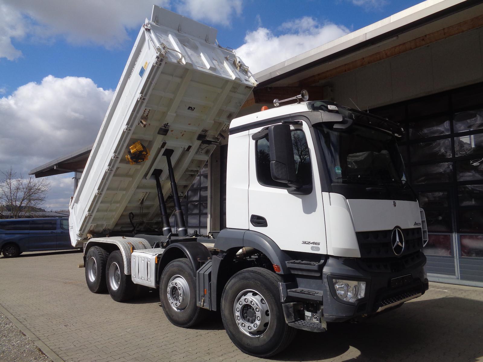 Mercedes-Benz Arocs 3246 /Blattfederung/Bordmatik/Meiller