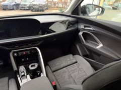 AUDI Q5 2.0 TDI quattro 150 kW/ 21"/ BUSINESS/ S LINE AUDI Q5 2.0 TDI quattro 150 kW/ 21"/ BUSINESS/ S LINE