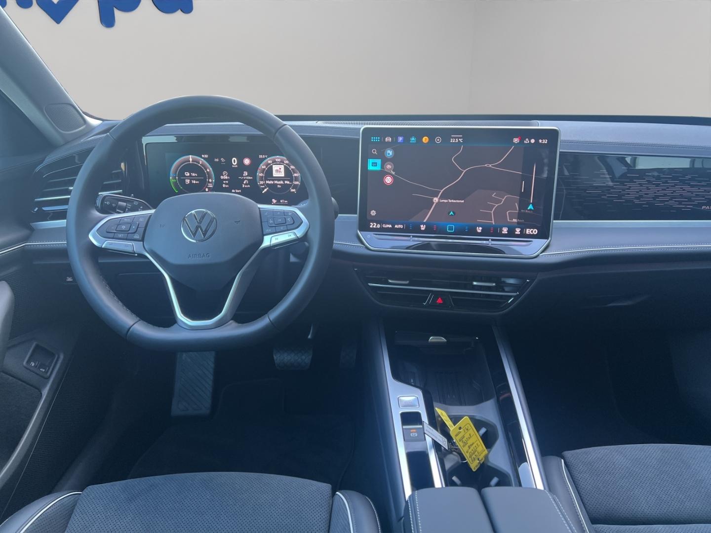 Volkswagen Passat Elegance 1.5 eHybrid AHK, IQ.Light, ACC, 