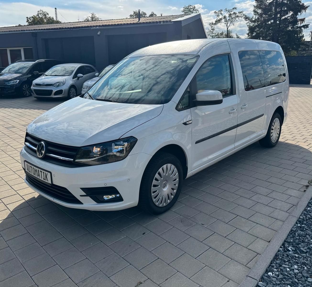 Volkswagen Caddy Maxi 2.0 TDI DSG 7-Sitzer Tempomat Navi