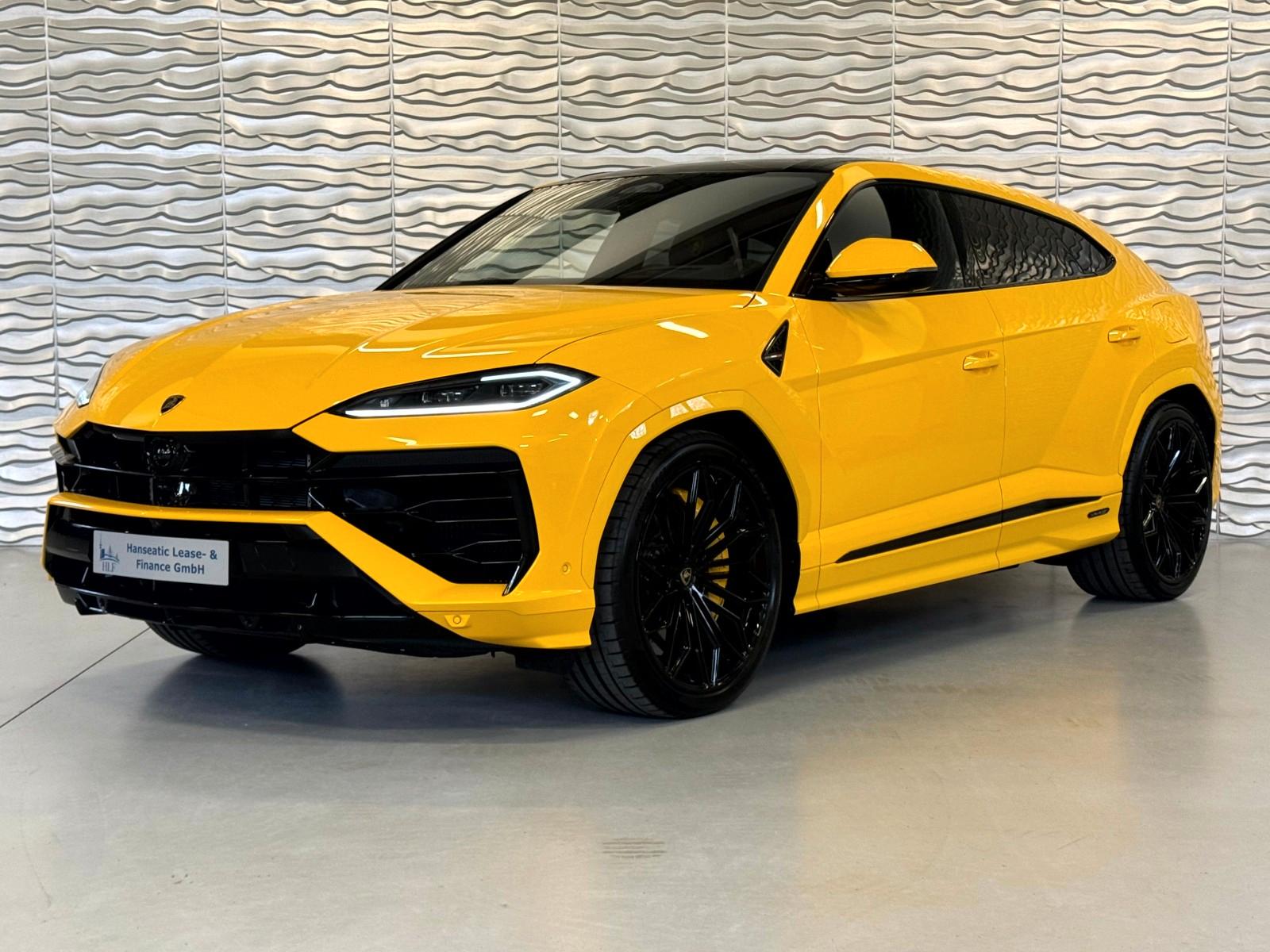 Lamborghini Urus SE 4.0 V8*FULL*CARBON*PANO*B&O*PROD 2026