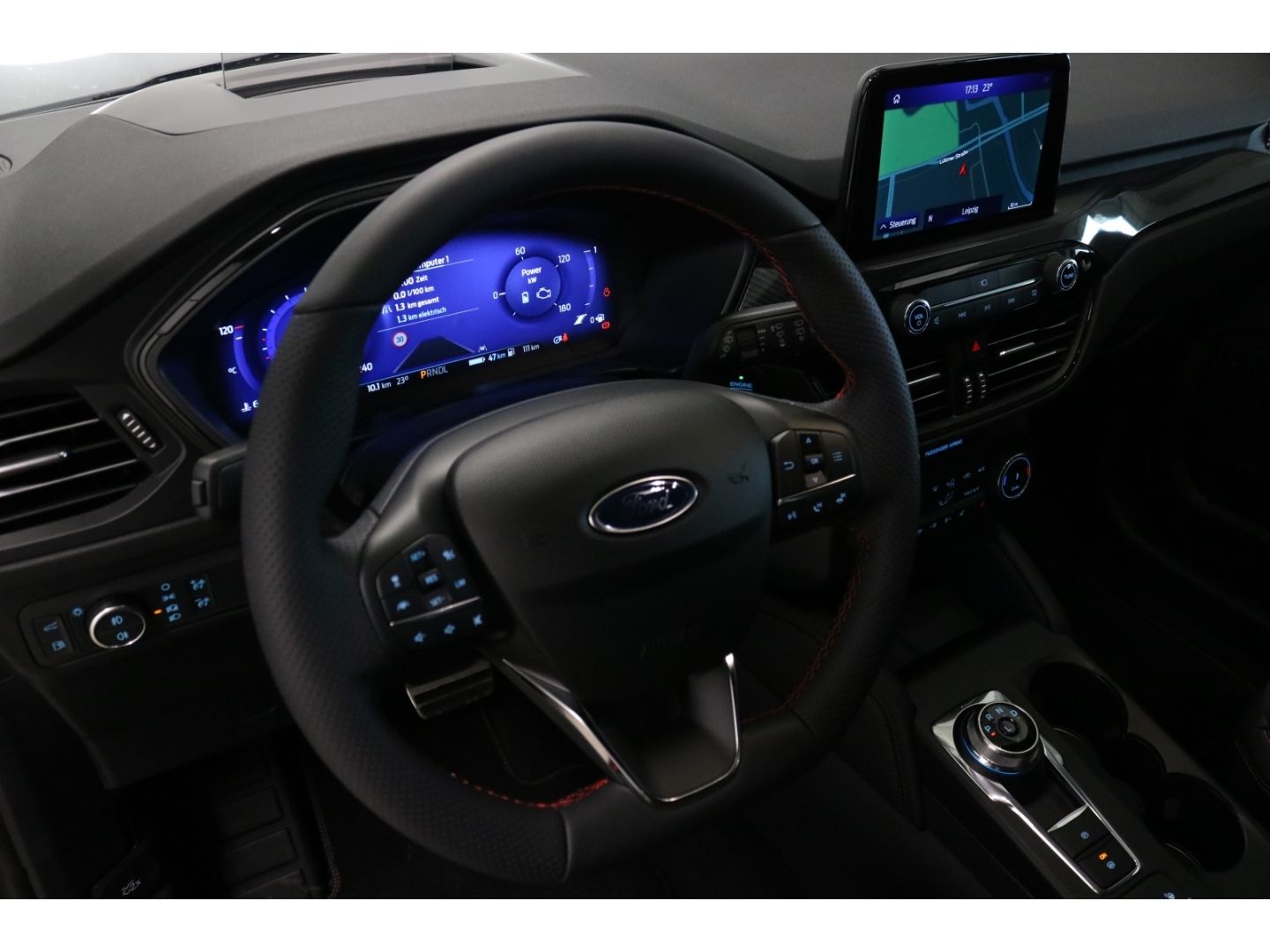 Fahrzeugabbildung Ford Kuga Plug-In Hybrid ST-Line X 2.5 Kamera LED