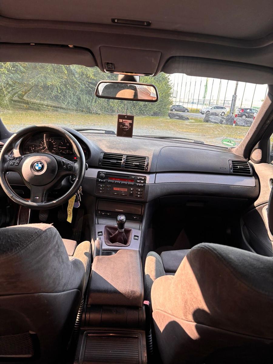 BMW 318 2004 — photo 9