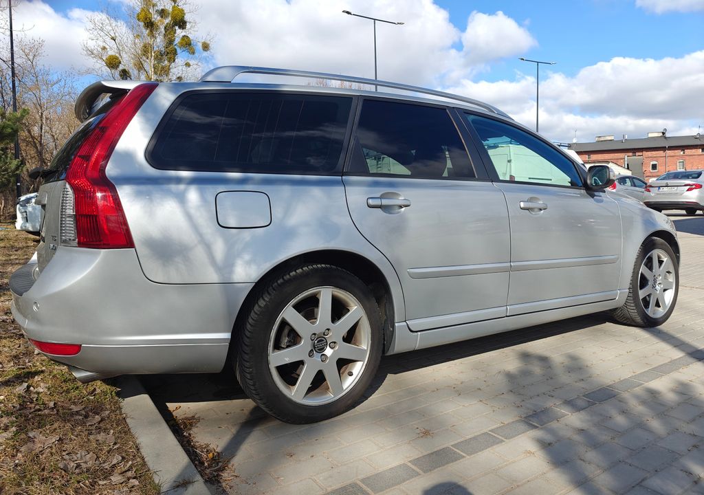 Volvo V50