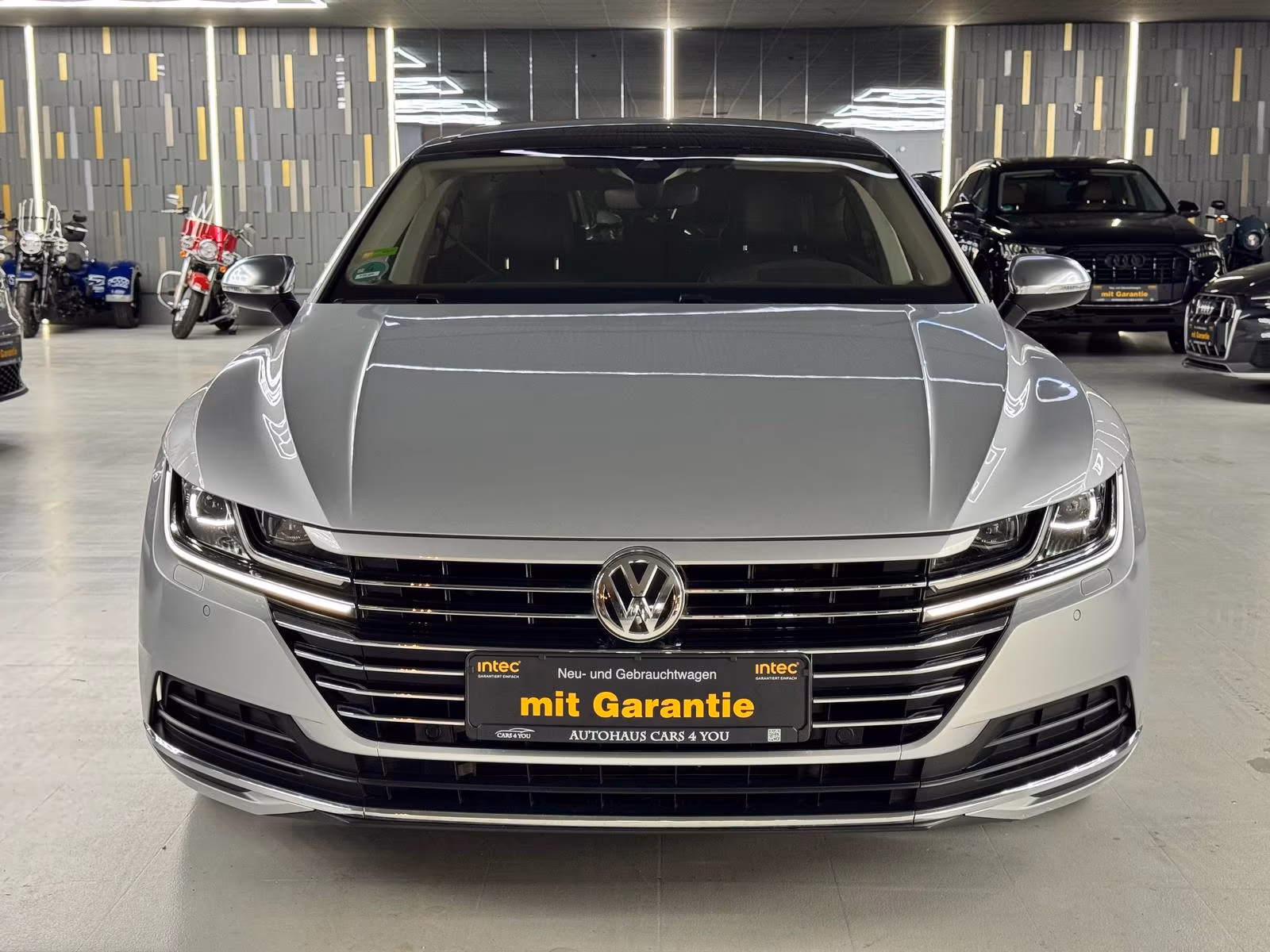 Volkswagen Arteon 2.0 TDI PANO/AHK/NAVI/ACC/HUD/SHZ/MATRIX