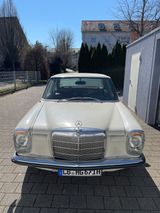 Mercedes-Benz W114-220 - Strich 8, Automatik, Servo - Oldtimer - Mercedes-Benz 220 Oldtimer mit Benzin-Antrieb: Limousine