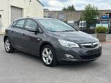 Opel Astra J 1,6 Lim. 5-trg.*Automatik*Edition*17Zoll - Opel Astra aus 2010: 1.6
