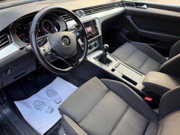 Volkswagen Passat - 9
