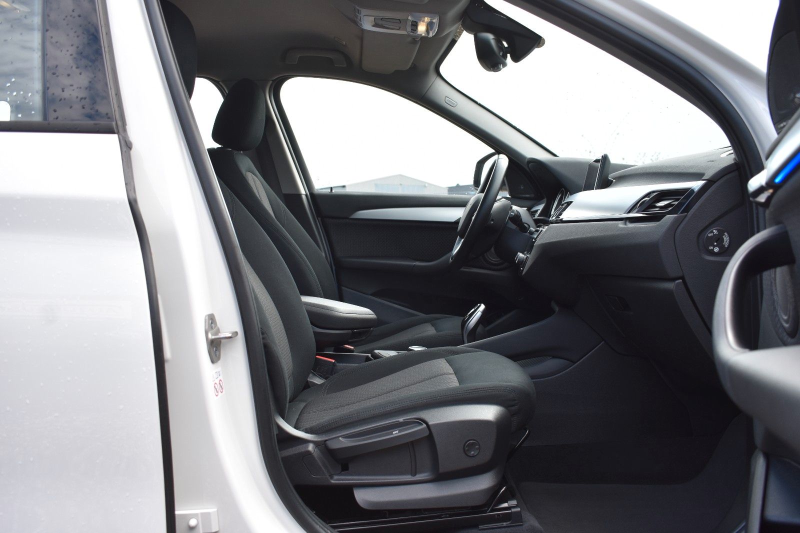 Fahrzeugabbildung BMW X1 xDrive 20 d Advantage AHK H&K