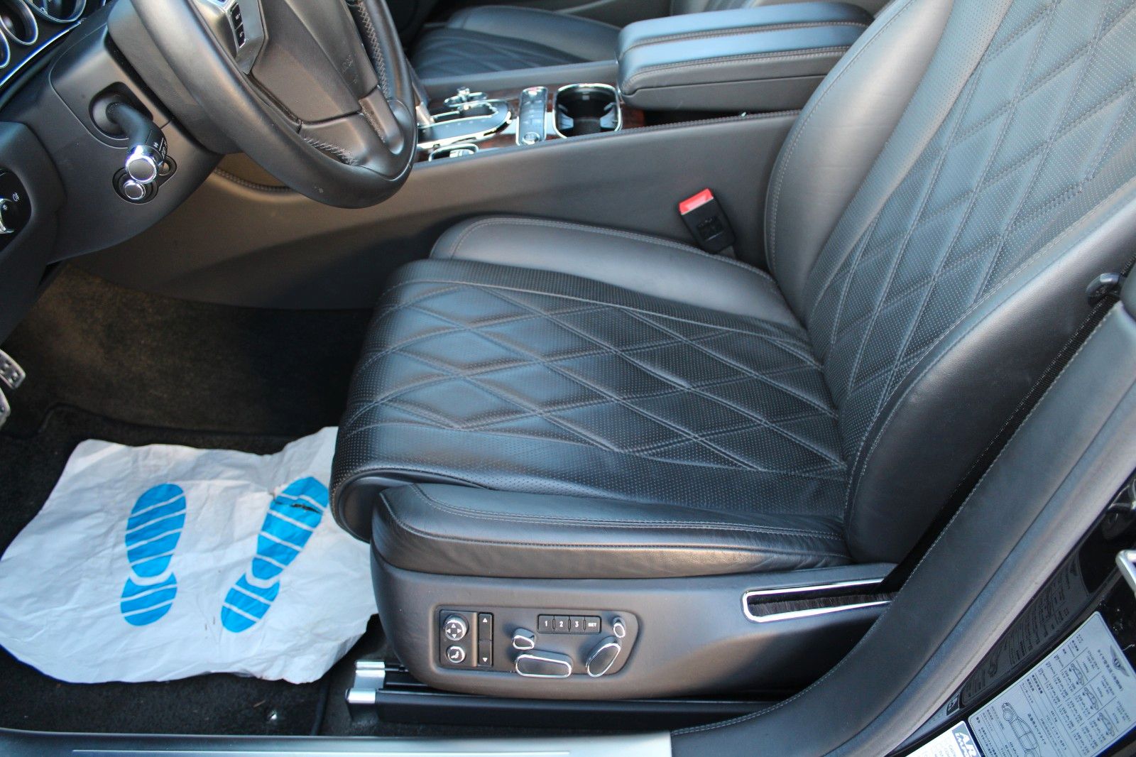 Flying Spur 6.0 W12 Muliner Ausstattung!