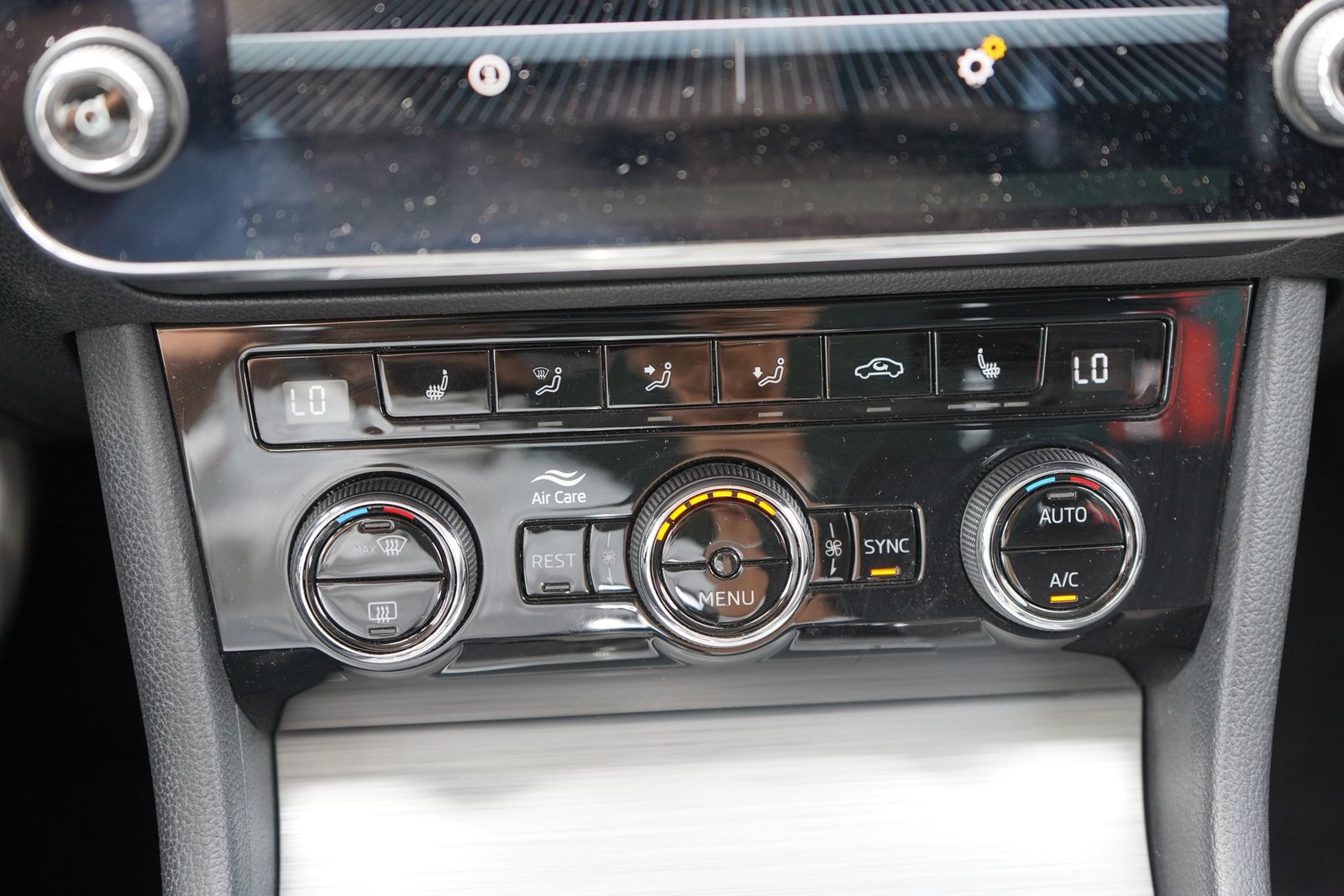 Skoda Superb Combi 2.0 TDI Active LED Notrufassistent foto 13