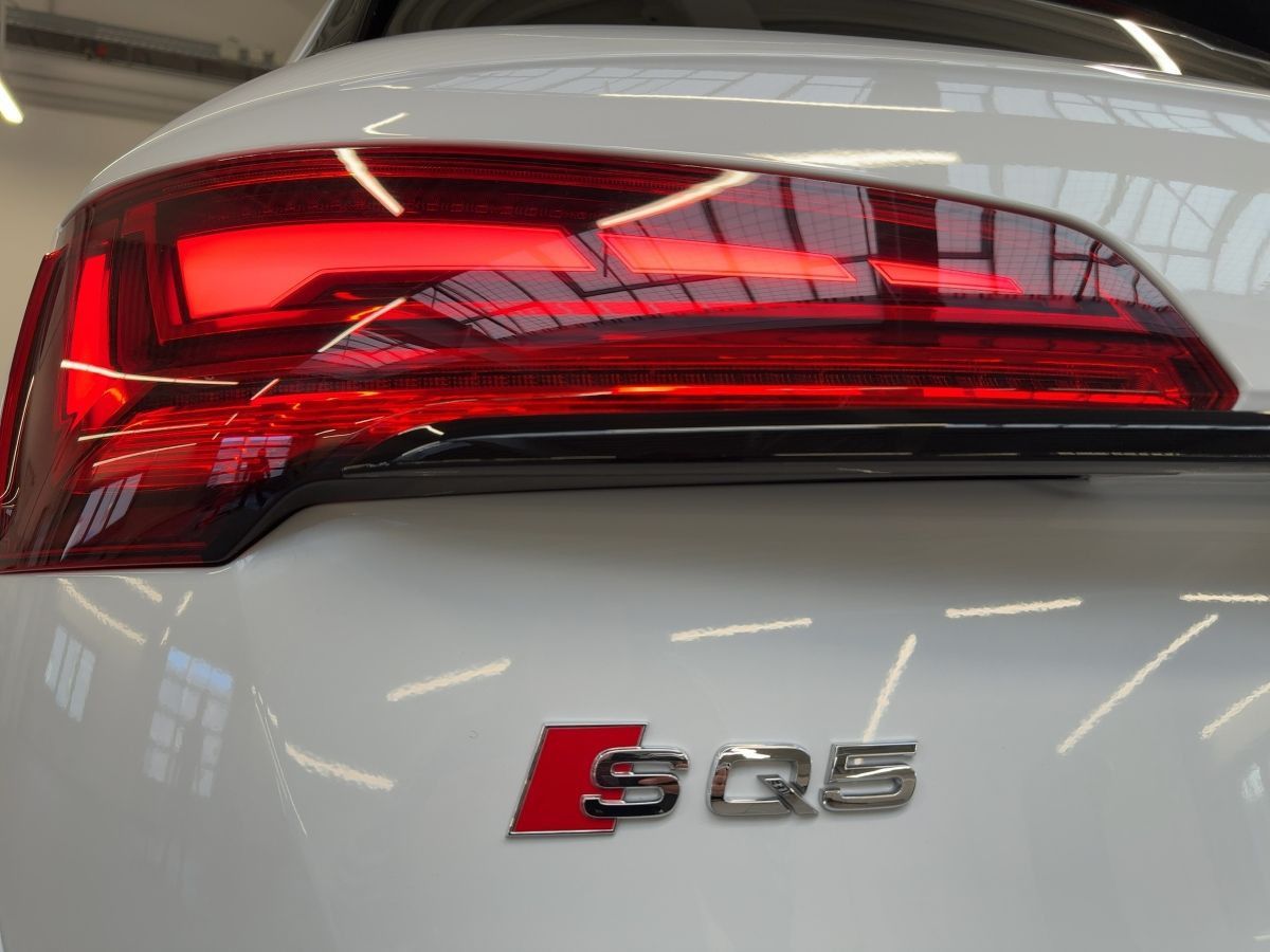 Audi SQ5 - Bild 13