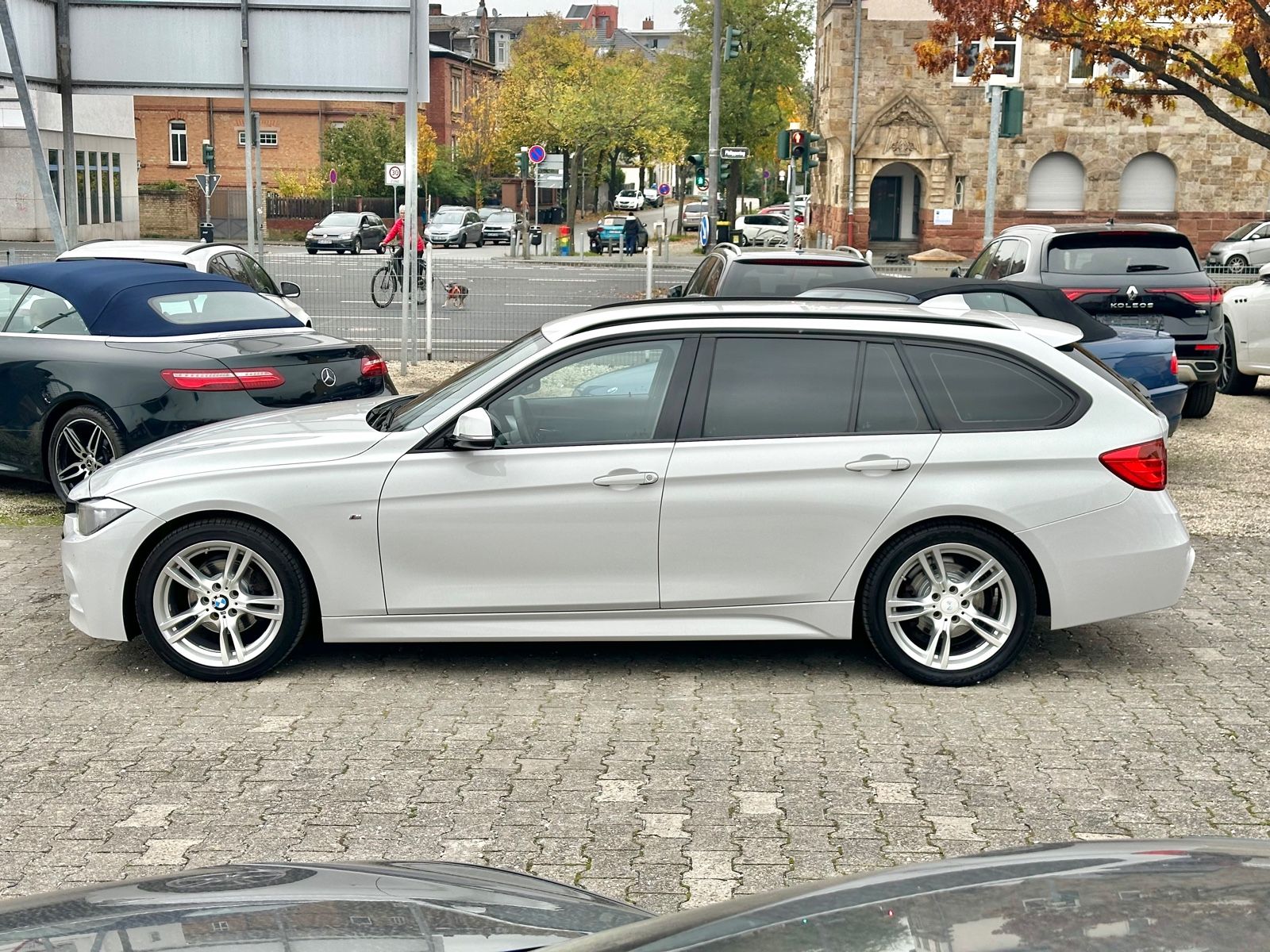 Fahrzeugabbildung BMW 318 d TOURING M SPORTPAKET*AUTOMATIK+AHK*