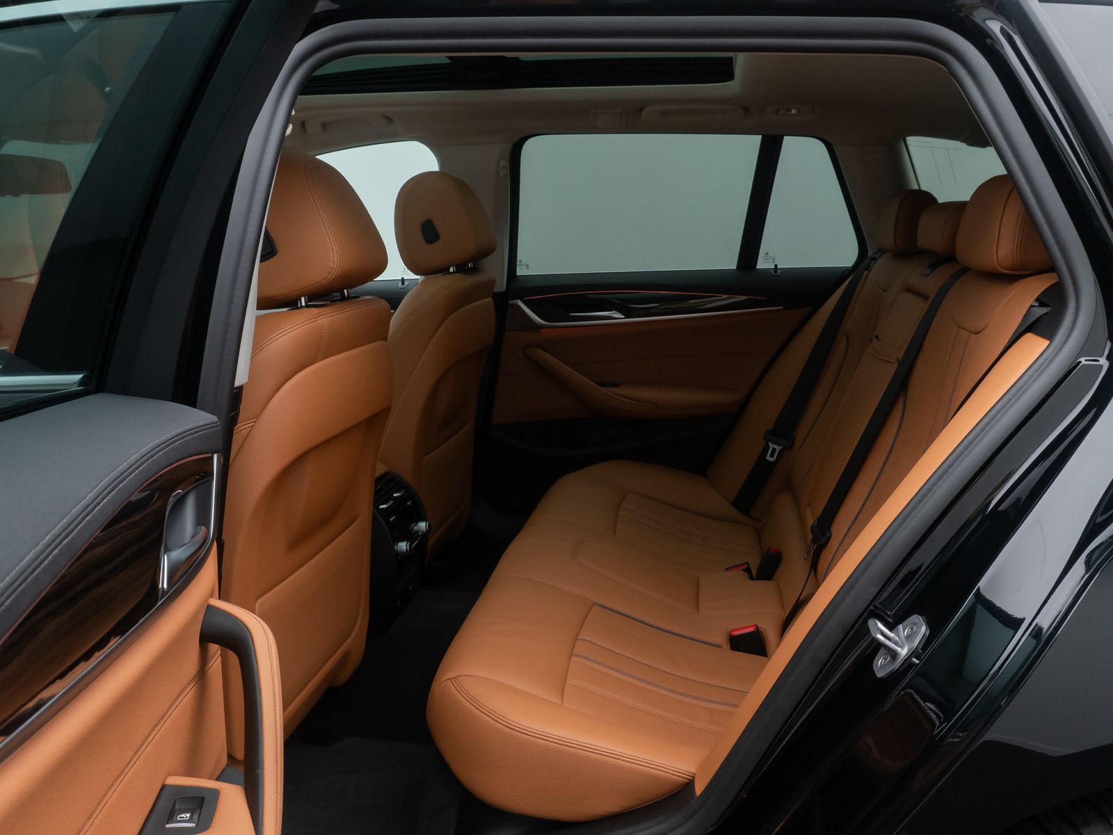 Fahrzeugabbildung BMW 520d Luxury Line DAB Kamera AHK 4xKlima Alarm