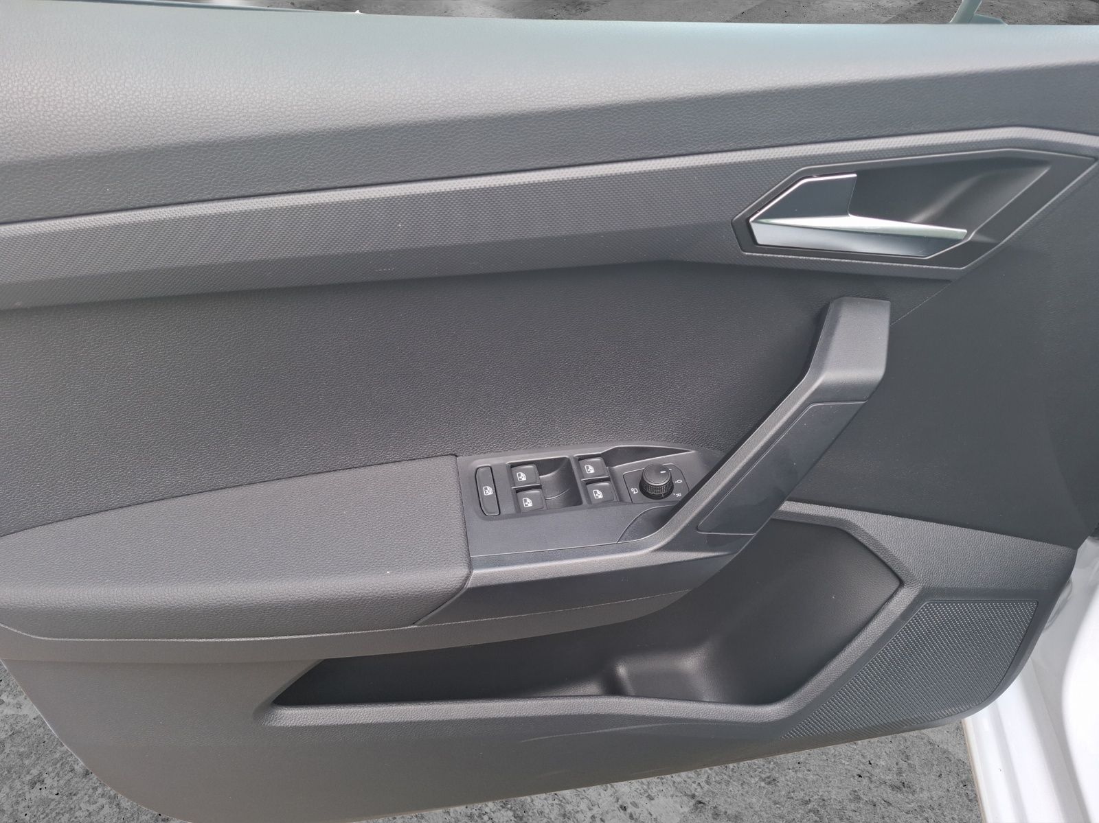 Fahrzeugabbildung SEAT Ibiza TSI Style LED Navi ACC VC RFK SH LM