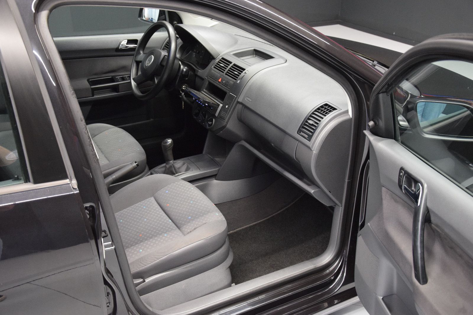 Fahrzeugabbildung Volkswagen Polo 1.2 Basis Radio *TÜV 07/2027*