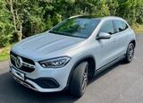 Mercedes-Benz GLA 200 7G-DCT PANO/LED/NAV/KAM/PARK-ASSI - Mercedes-Benz GLA 200 Gebrauchtwagen in Köln