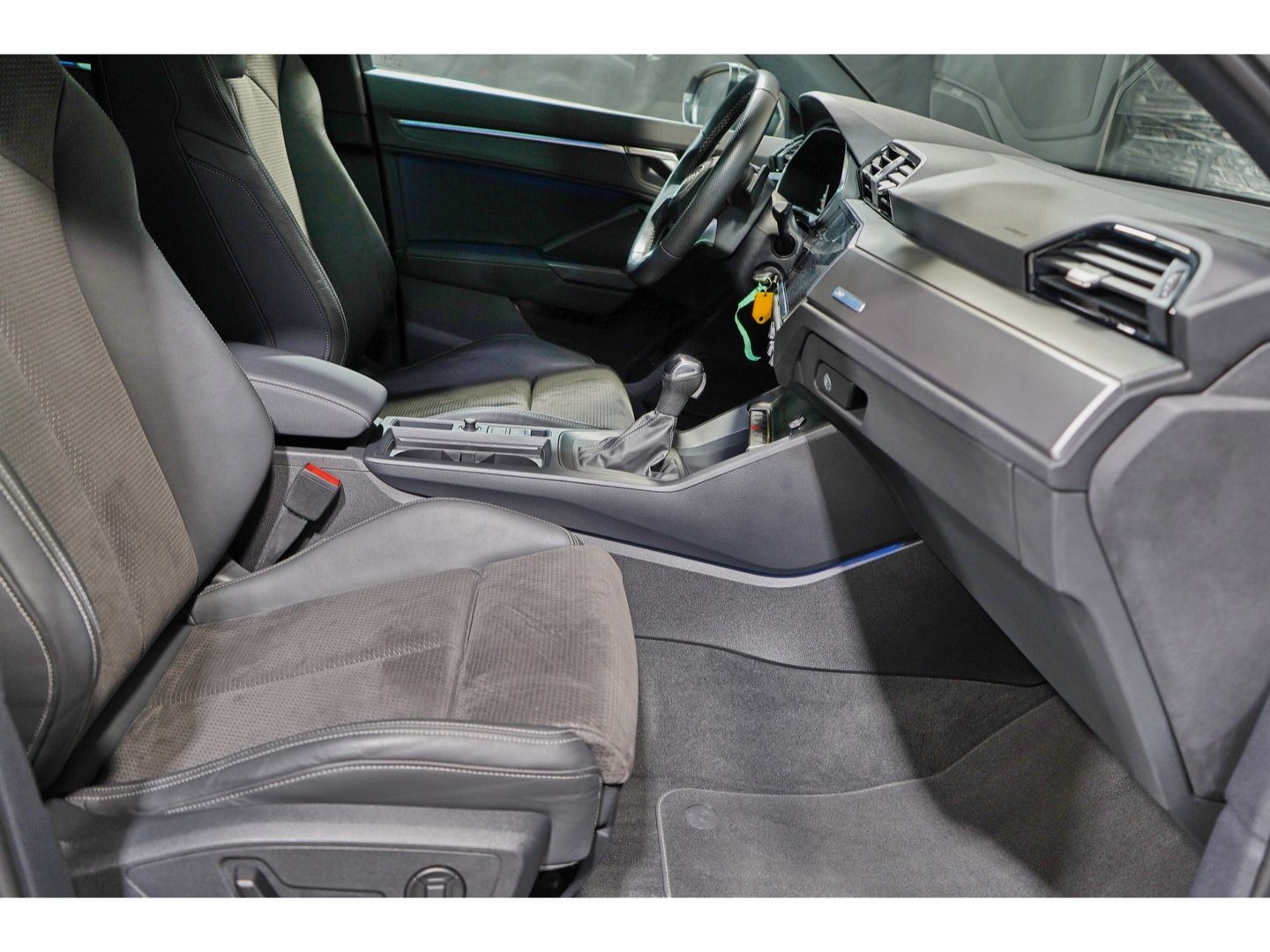 Audi Q3 S line 45 TFSI e AHK Kamera optikschwarz foto 5