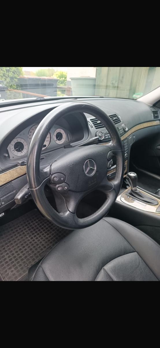 Mercedes-Benz E 220 CDI T BlueEFFICIENCY AVANTGARDE AVANTGARDE