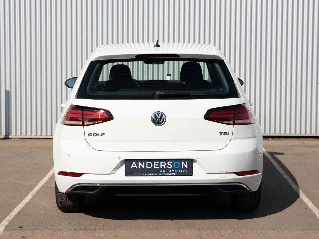 Fahrzeugabbildung Volkswagen GOLF VII LIM 1.4 TSI LED KAM NAVI MFL PDC SHZ