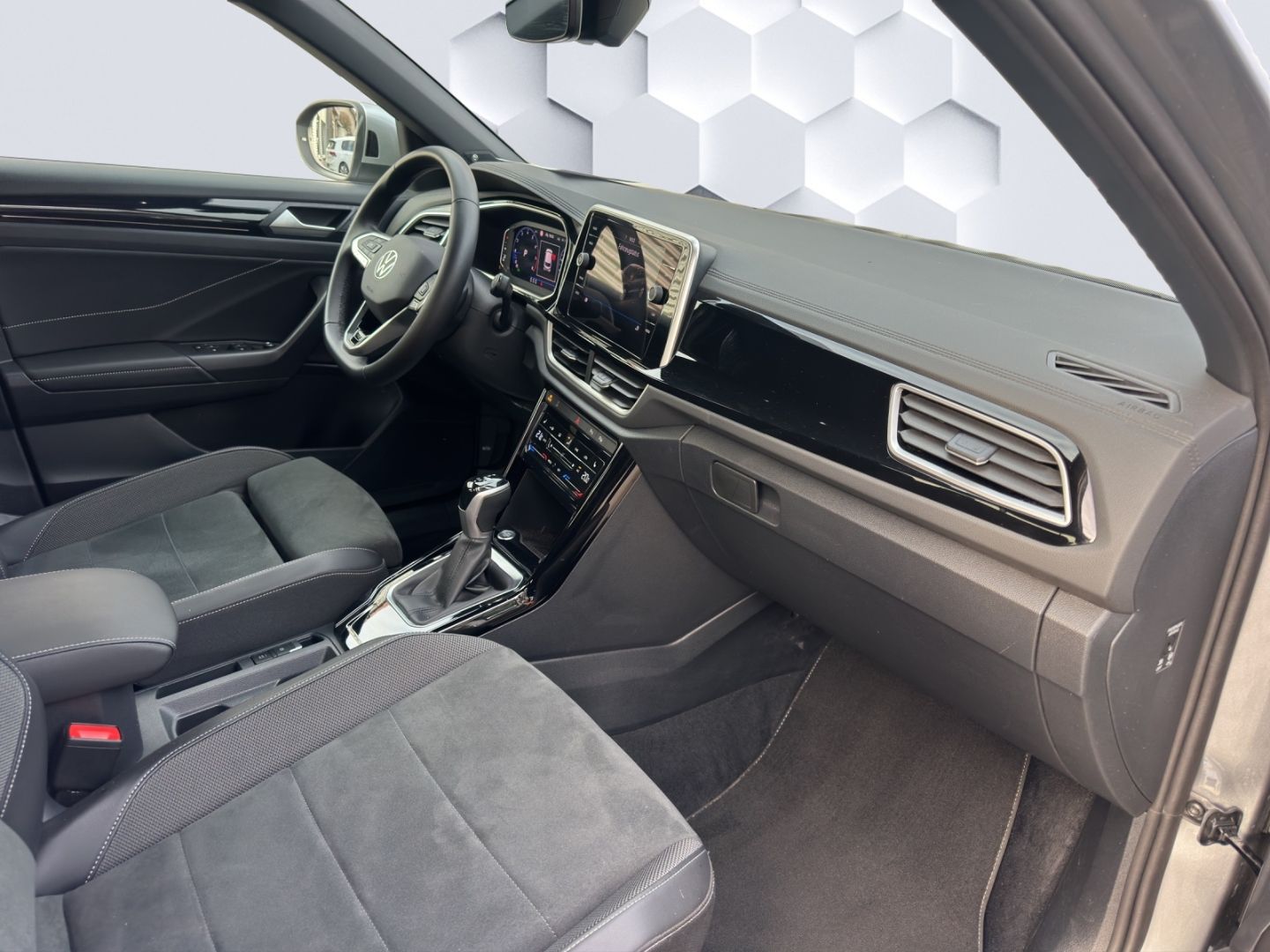 T-Roc R-Line 1.5 TSI AHZV MatrixLED PDC ACC Rück