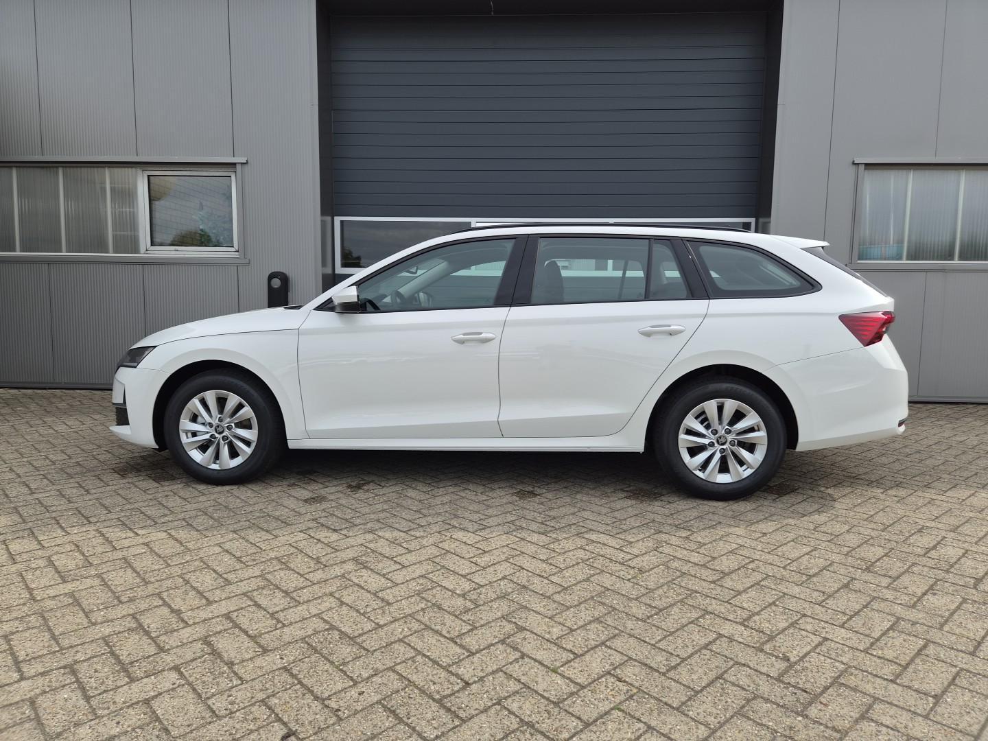 Skoda Octavia  Combi 1.5 TSI 150PS m-HEV DSG Selection