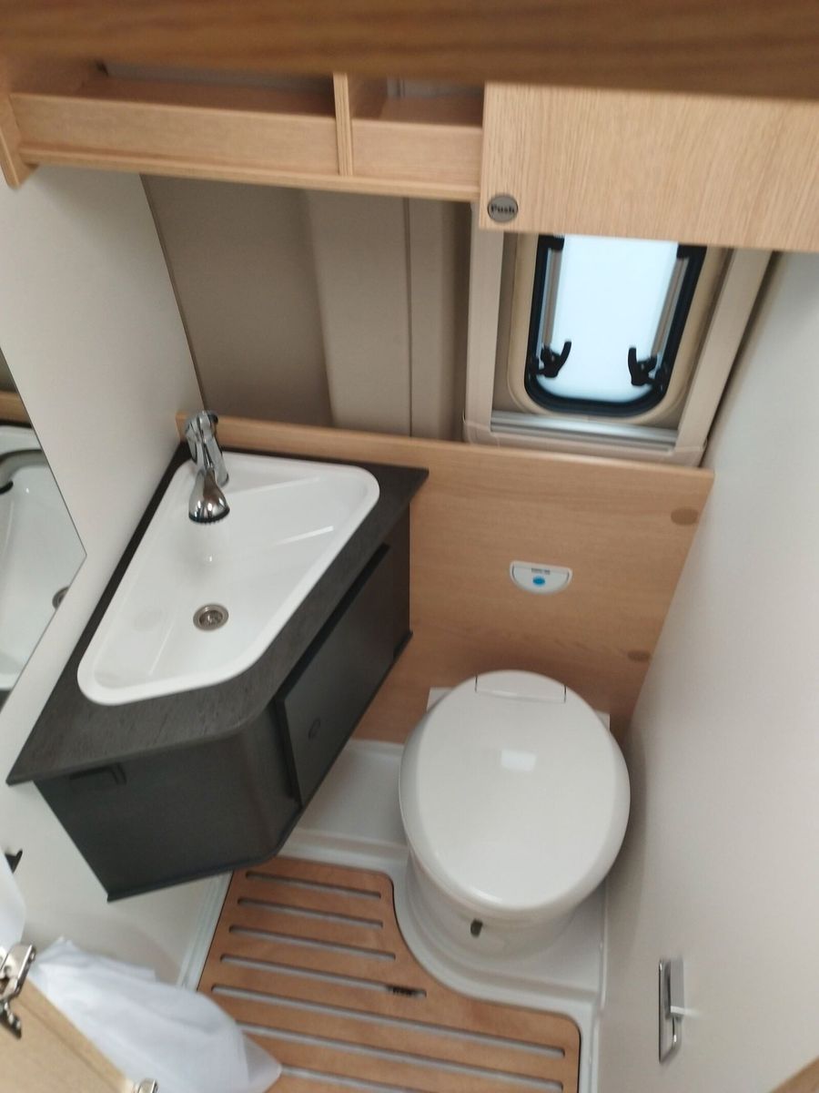 Fahrzeugabbildung Sunlight Adventure Cliff 602 Automatik, Dörr Edition, LTE