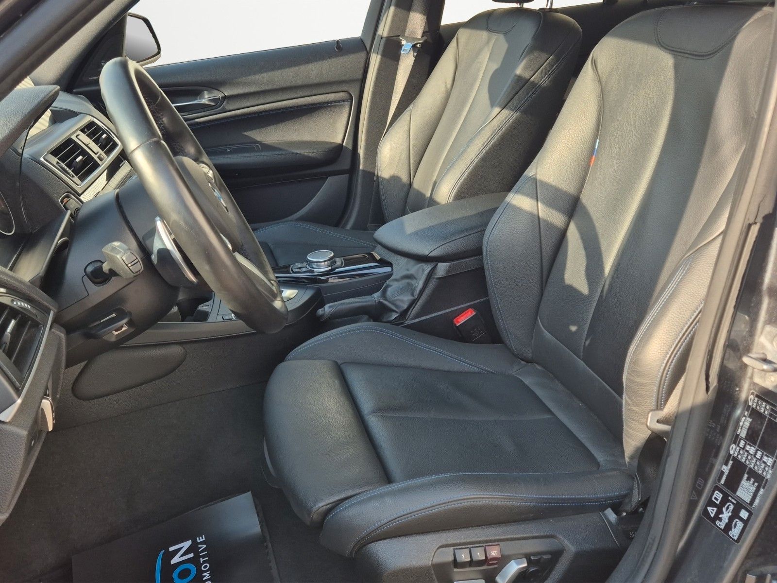 Fahrzeugabbildung BMW M140i XDRIVE LEDER PANO MEMORY H&K KAM 1.HD