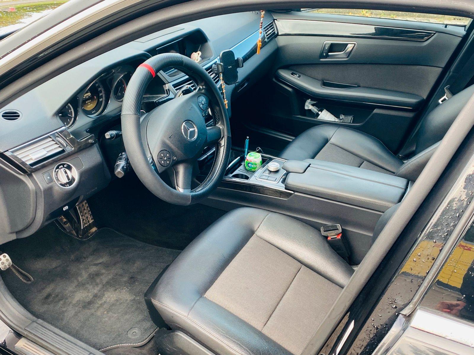 Mercedes-Benz E220 2011 — photo 9