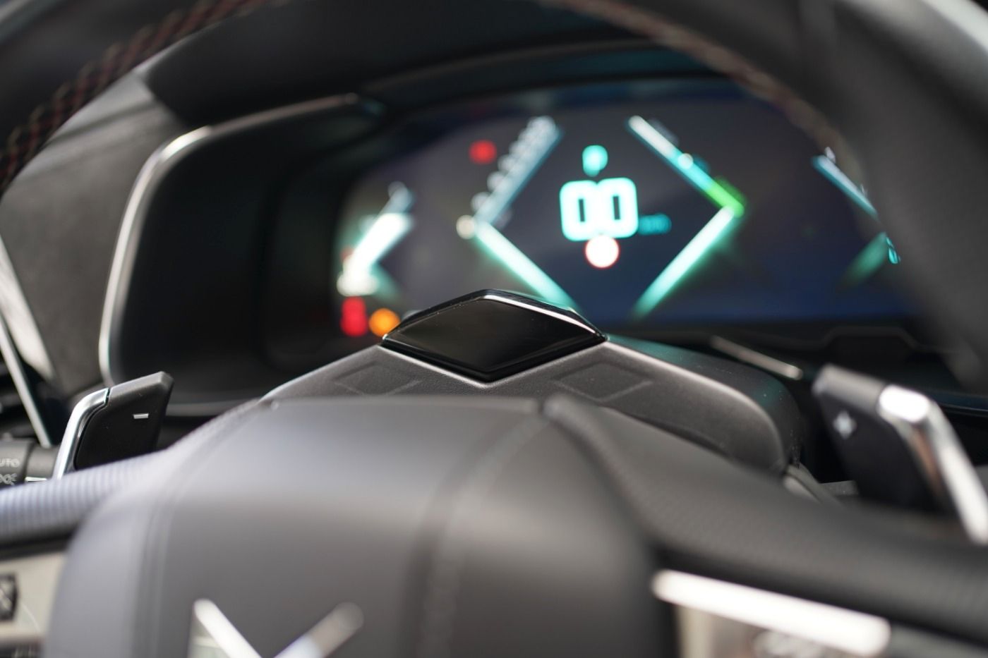 Fahrzeugabbildung DS Automobiles DS7 Crossback E-Tense 4x4 300 Anhängerkupplung