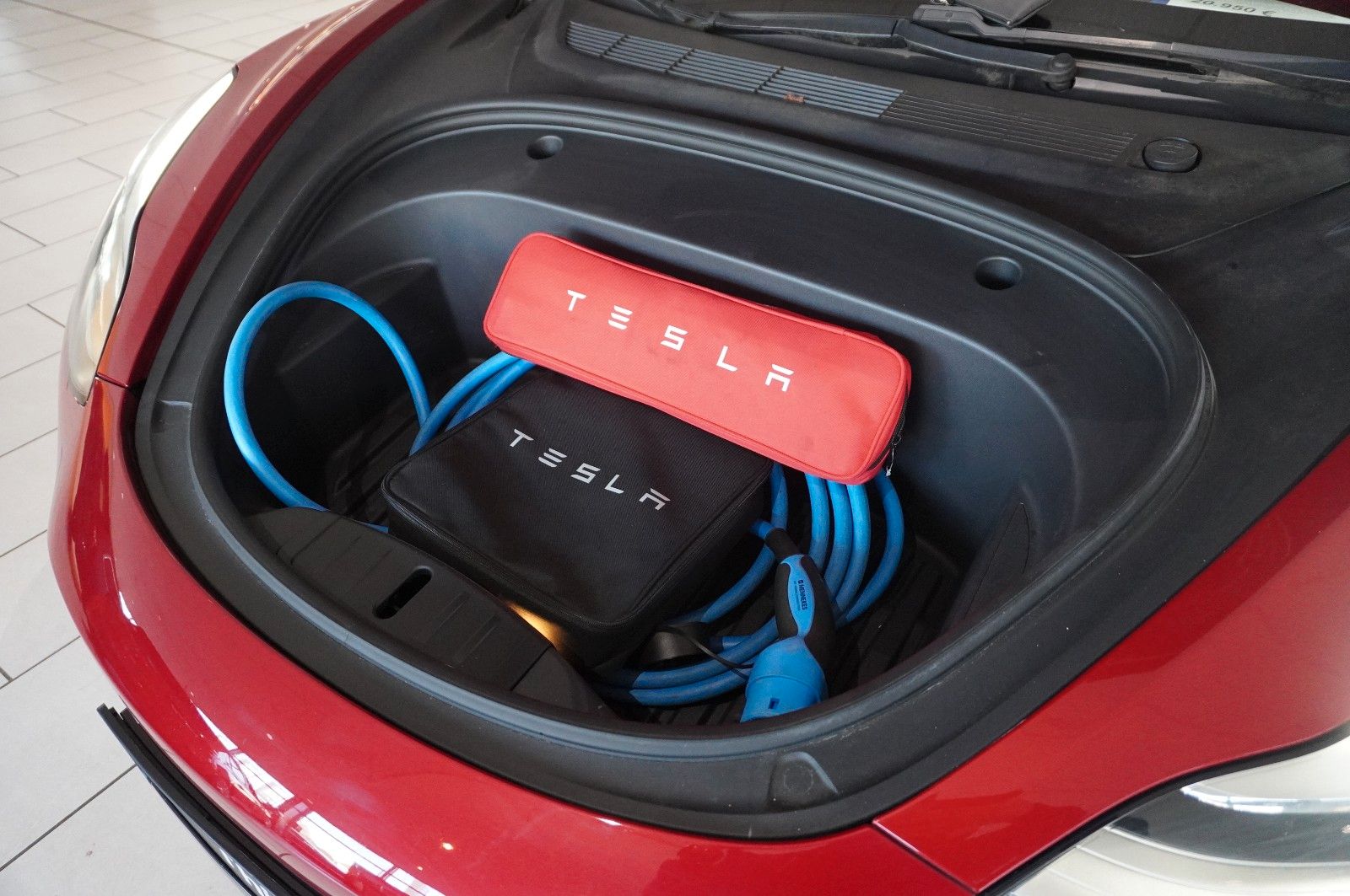 Fahrzeugabbildung Tesla Model 3 Standard Range Plus NAVI/KAMERA/DAB/AHK