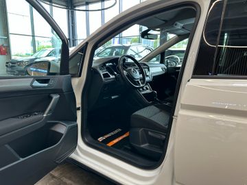 MYAUTOCENTER – Gebraucht- und Jahreswagen mit Werkstattservice in Pfaffenhofen Volkswagen Touran *R-Line*Sport*ACC*NAVI*2-ZONEN*LED*