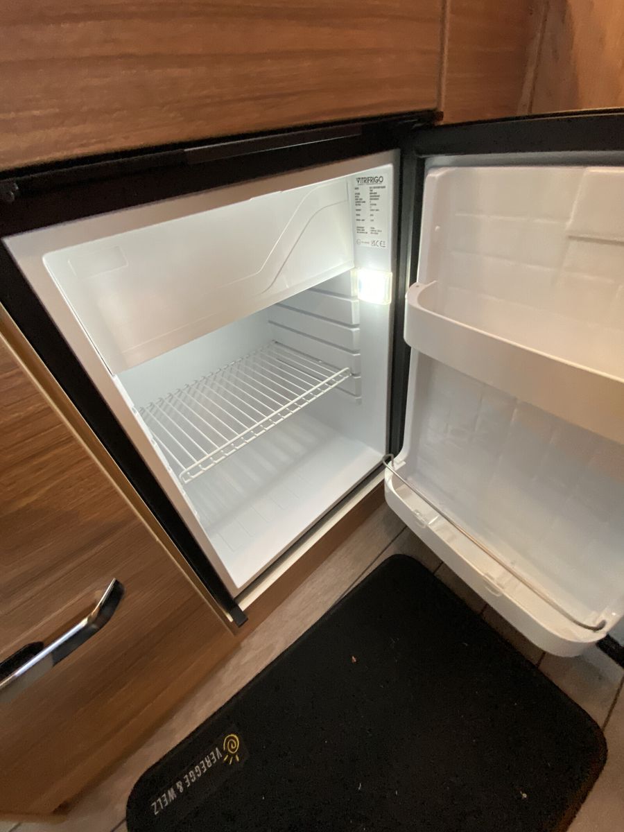 Fahrzeugabbildung Weinsberg CaraBus EDITION FIRE 630 MEG 180PS, 4000kg, Auto