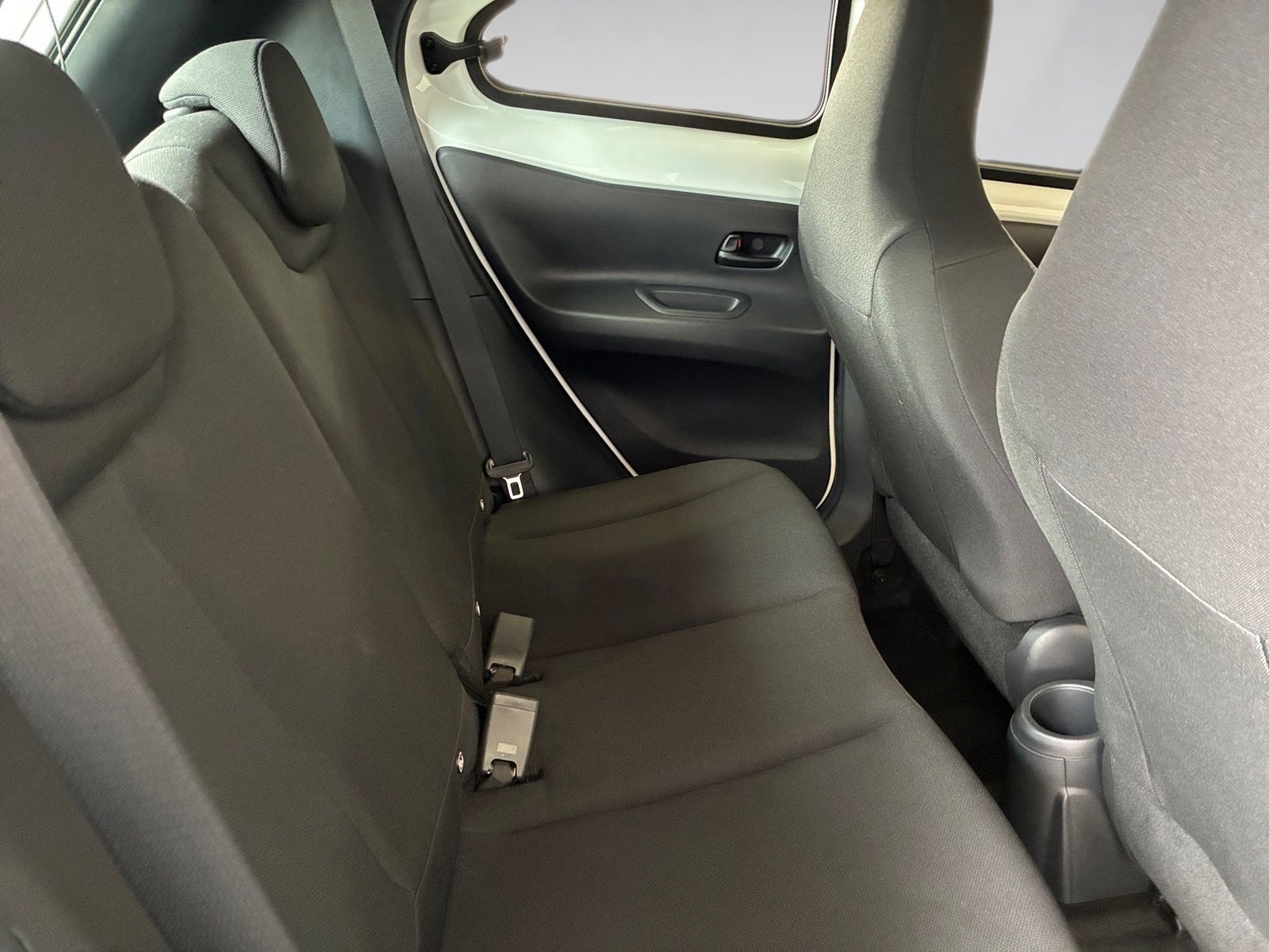 Fahrzeugabbildung Toyota Aygo X 1.0 Business Edition SHZ,Kamera,ACC
