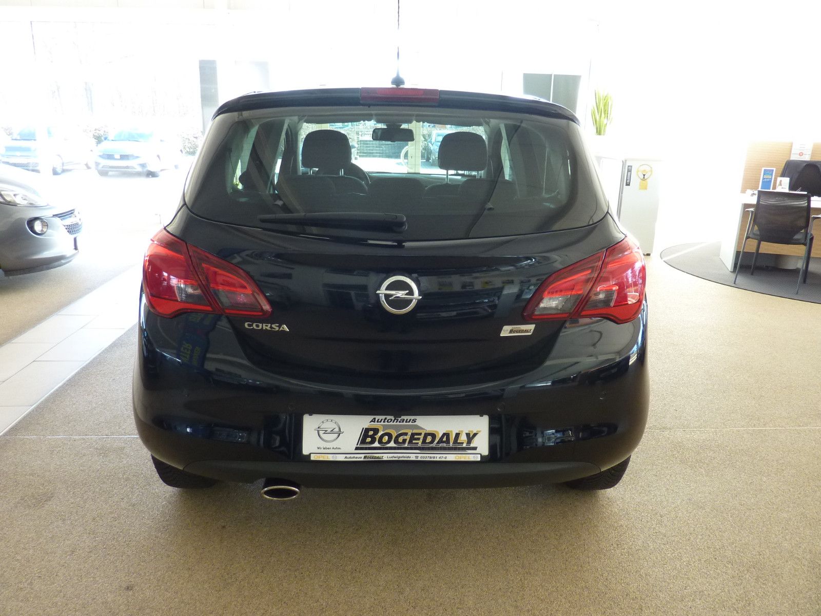 Fahrzeugabbildung Opel Corsa 1.4 120 Jahre S/S