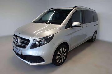 Mercedes V 220 - 1